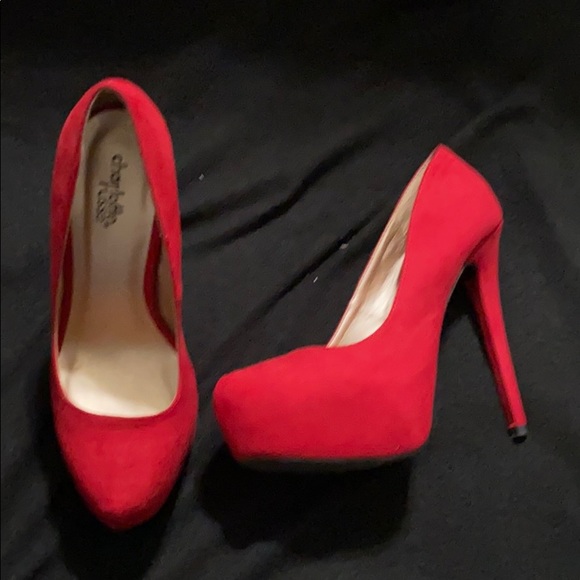 Red high heels - Picture 4 of 6